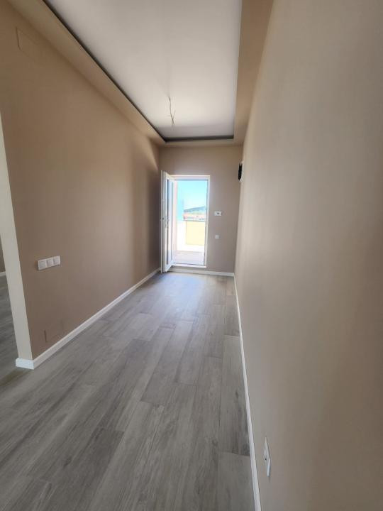 Apartament tip Penthouse, 3 camere, 81 mp, terasa 100 mp, Zona Cetatii