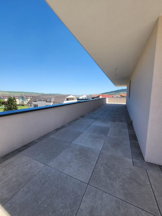 Apartament tip Penthouse, 3 camere, 81 mp, terasa 100 mp, Zona Cetatii