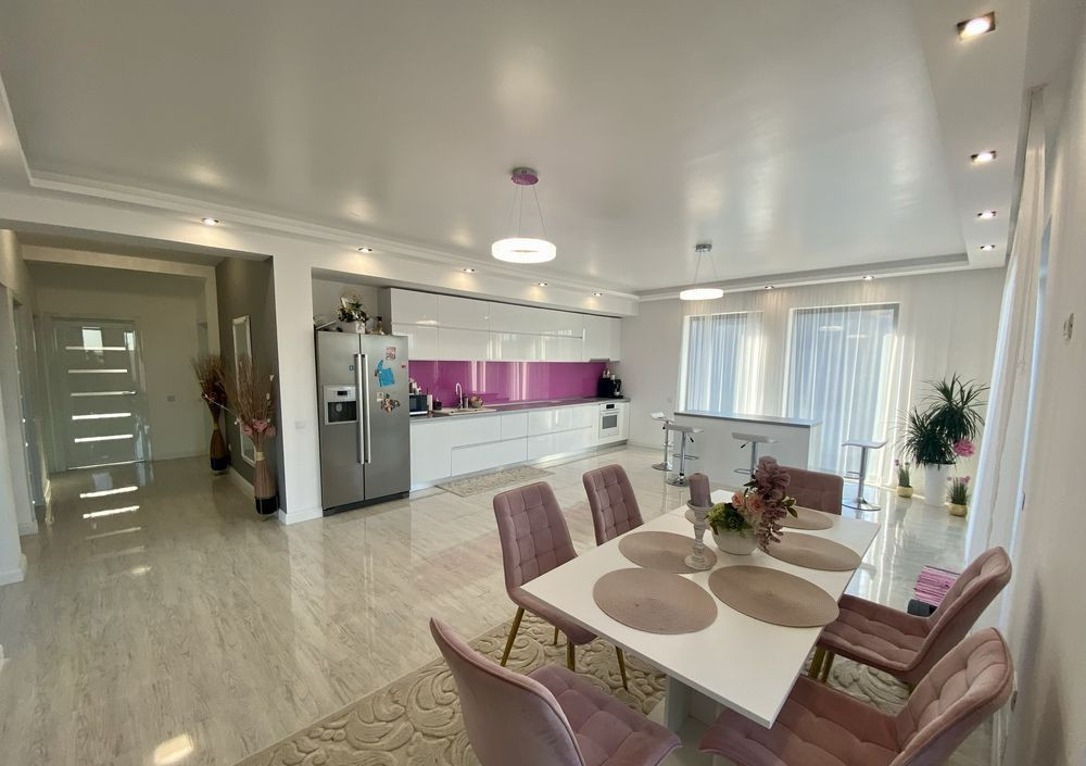 Casa idividuala , 160 mp utili + teren de 950 mp , Tauti