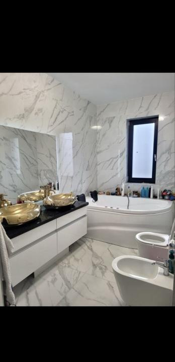 Casa idividuala , 160 mp utili + teren de 950 mp , Tauti