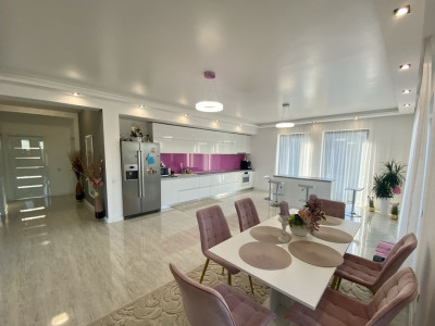 Casa idividuala , 160 mp utili + teren de 950 mp , Tauti