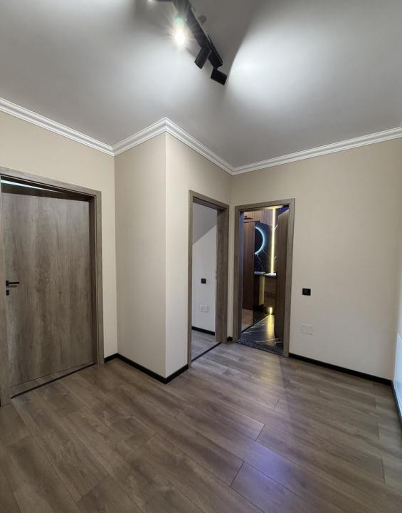     Apartament 3 camere 60 mp + terasă |bloc nou Eroilor Residence