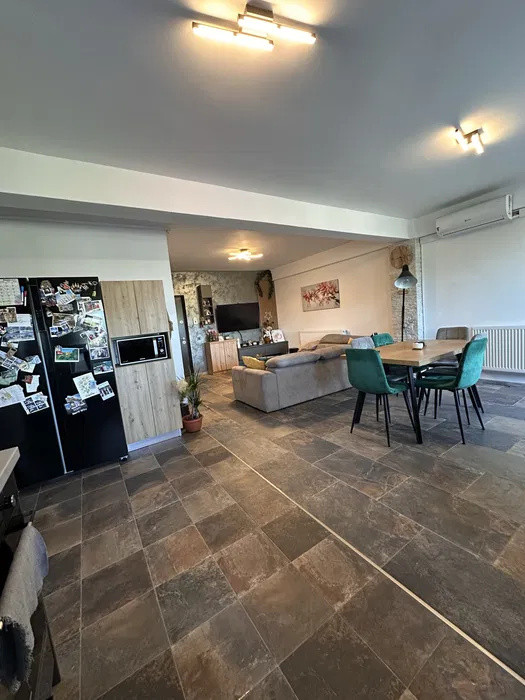 Apartament finisat modern, 56 mp, strada Razoare