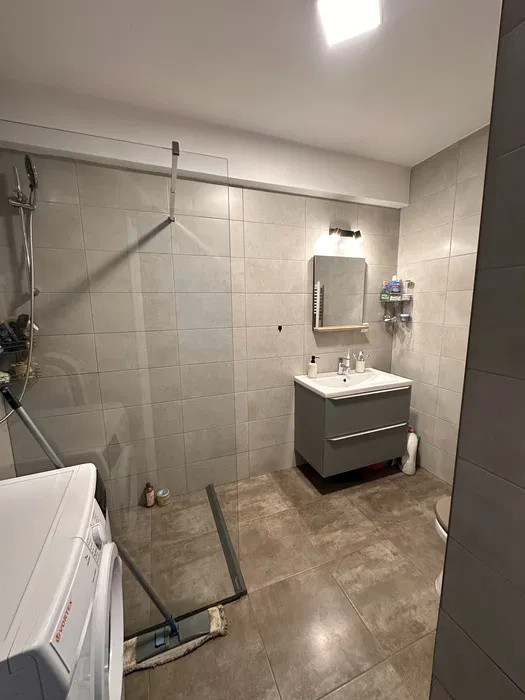 Apartament finisat modern, 56 mp, strada Razoare