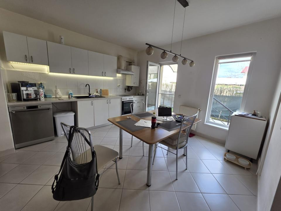 Duplex de inchiriat,110 mo utili ,350 m teren ,zona Muzeul Apei