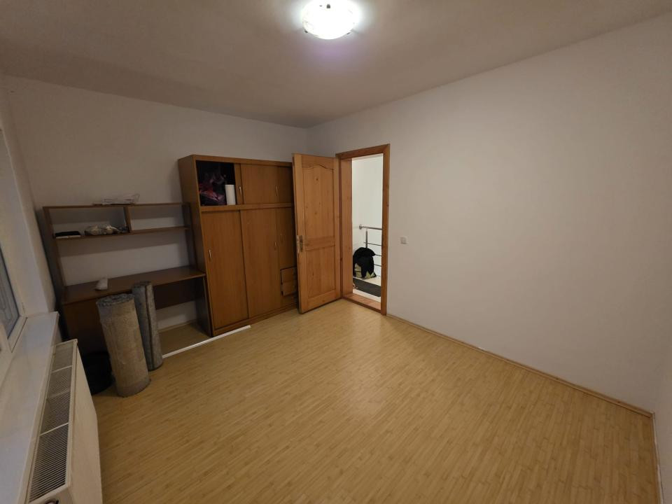 Duplex de inchiriat,110 mo utili ,350 m teren ,zona Muzeul Apei