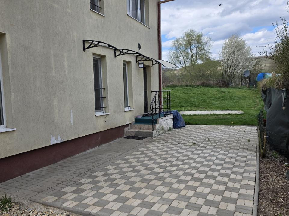 Duplex de inchiriat,110 mo utili ,350 m teren ,zona Muzeul Apei