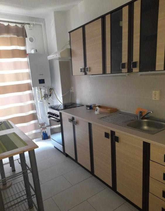 Apartament 1 camera, etaj intermediar, balcon, zona Calea Floresti