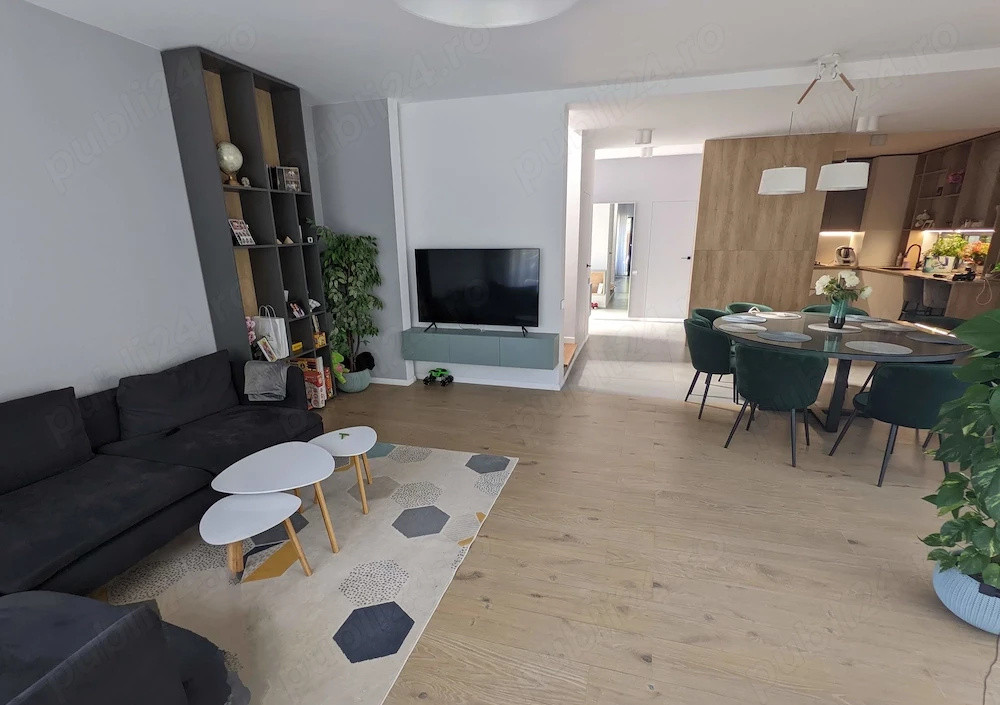 Duplex la cheie cu 4 camere, 137 mp plus 258 mp teren, parcare, zona Macesului