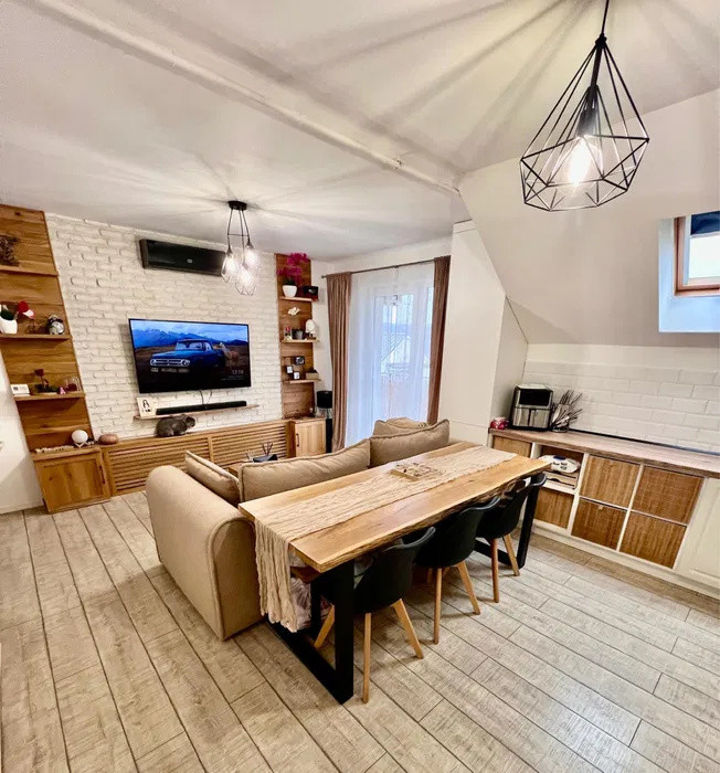 Apartament cu 3 camere, 70 mp, 2 balcoane, Baciu