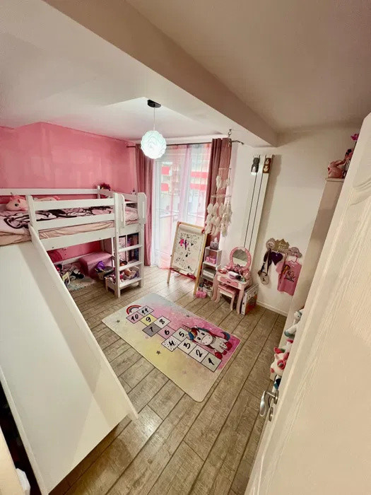 Apartament cu 3 camere, 70 mp, 2 balcoane, Baciu