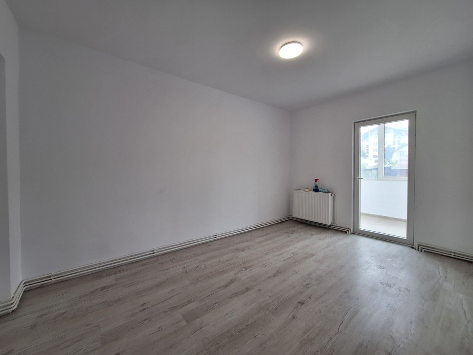 Apartament cu 3 camere, etajul 1, 63 mp, balcon, Baciu
