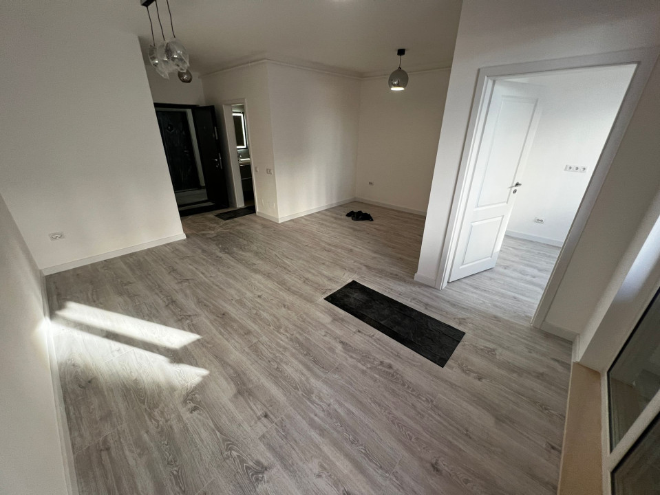 Apartament cu o camera +nisa de dormit, 36,25 mp, finisat, zona Vivo.