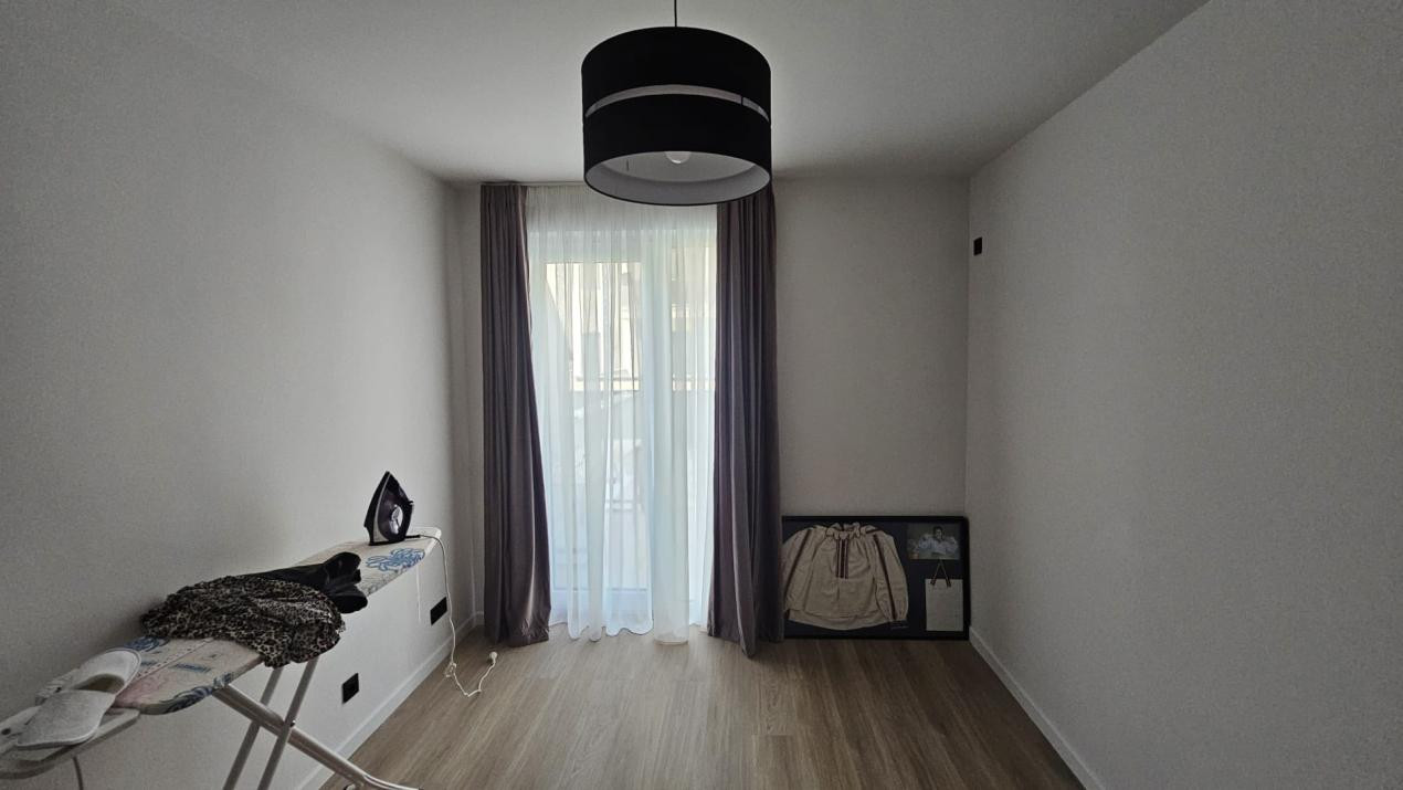 Apartament modern, suprafata utila 75 mp + 82mp terasa, cu 2 locuri  de parcare 