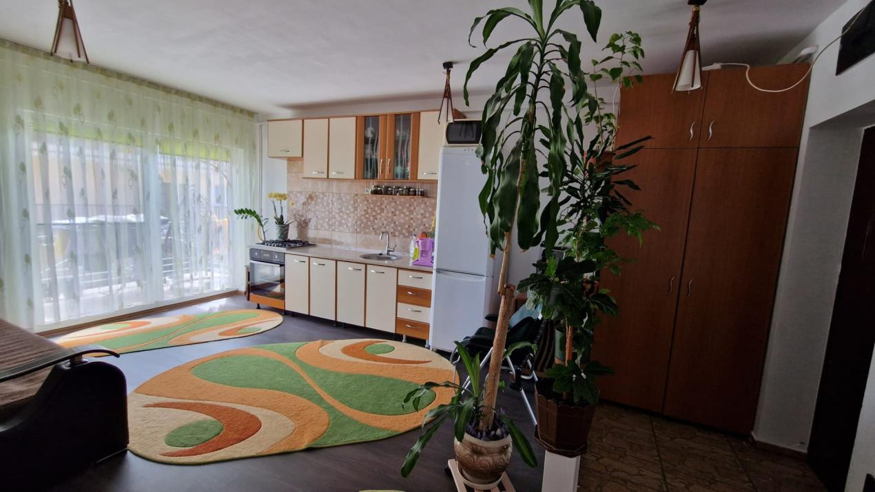 Apartament 2 camere, 41mp + 11mp terasa, etaj intermediar, parcare, zona Auchan