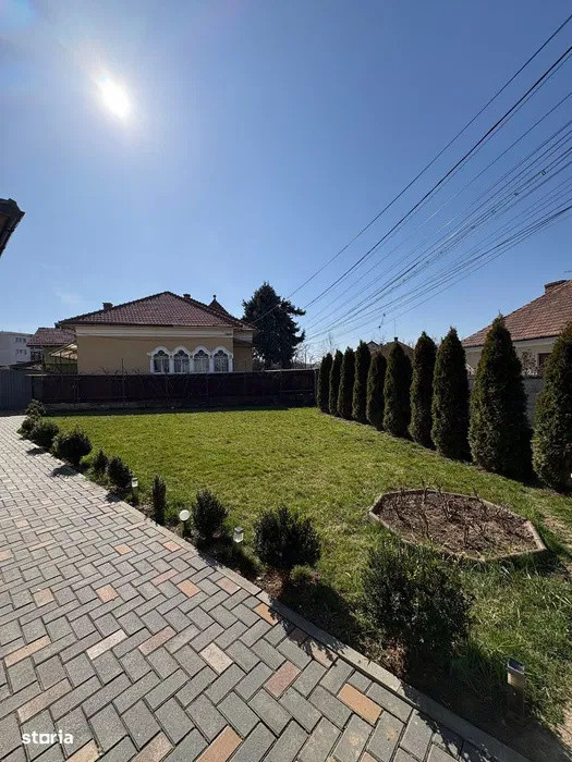 Casa finisata cu 5 camere, 120 mp cu 400 mp teren, parcare, zona Semicentrala