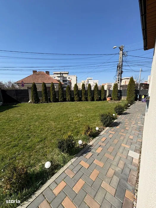 Casa finisata cu 5 camere, 120 mp cu 400 mp teren, parcare, zona Semicentrala