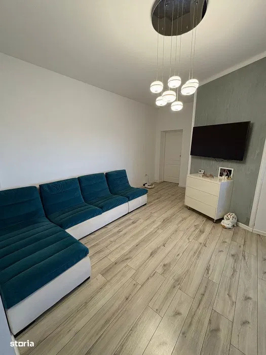 Casa finisata cu 5 camere, 120 mp cu 400 mp teren, parcare, zona Semicentrala