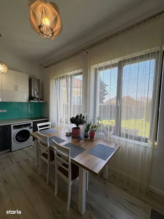 Casa finisata cu 5 camere, 120 mp cu 400 mp teren, parcare, zona Semicentrala