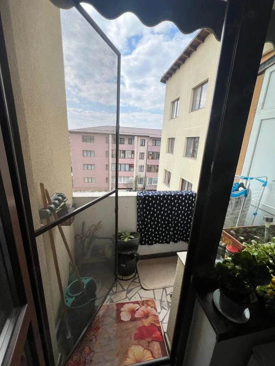 Apartament cu 3 camere, 59 mp, parcare, zona Terra