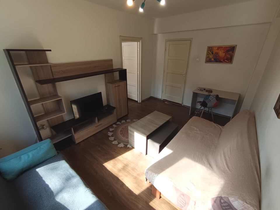 Apartament 2 camere, 44mp, etaj intermediar, zona Facultatii de Litere