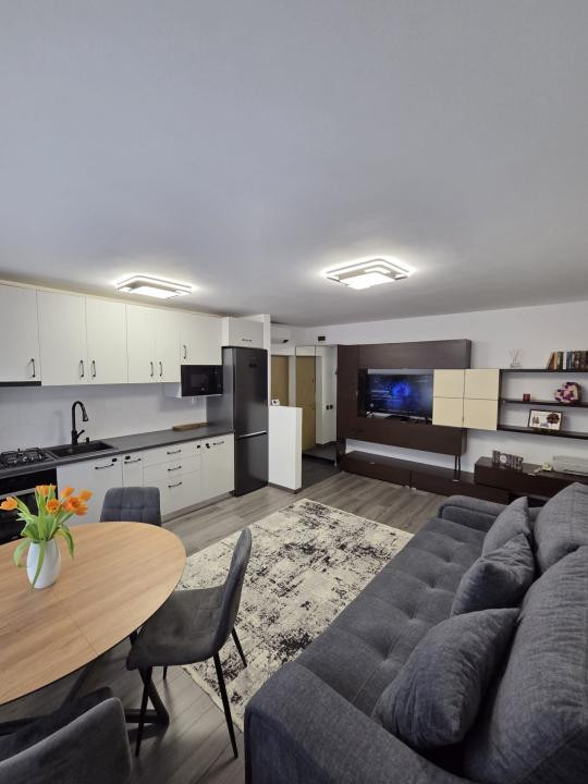 Apartament cu 2 camere, parcare, zona Academiei De Muzica
