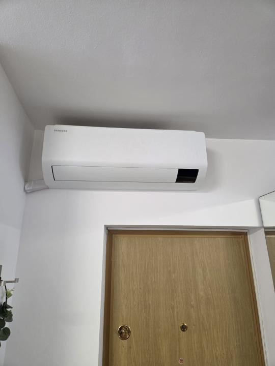 Apartament cu 2 camere, parcare, zona Academiei De Muzica
