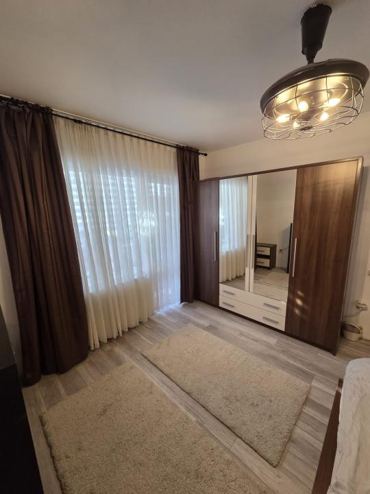 Apartament cu 2 camere, parcare, zona Academiei De Muzica