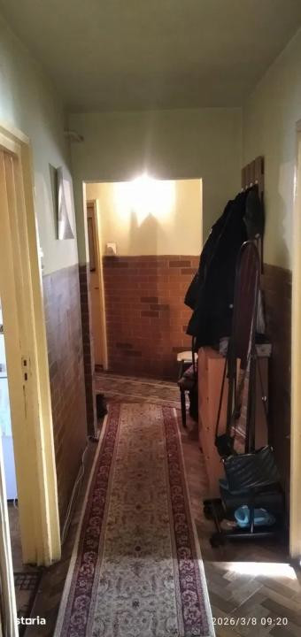 Apartament cu 4 camere, decomandat, 2 balcoane, strada Primaverii