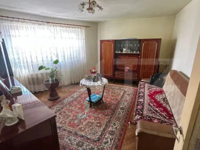 Apartament cu 4 camere, decomandat, 2 balcoane, strada Primaverii