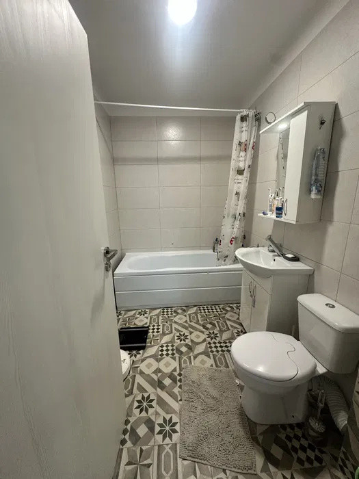Apartament cu 3 camere, 71 mp, parcare, Baciu