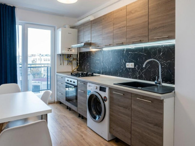 Apartament 2 camere, 40mp, etaj intermediar, parcare, zona Piata 1 Mai