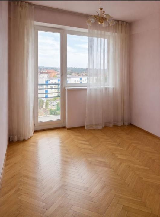 Apartament cu 2 camere, 65 mp, etaj intemediar,zona Calea Floresti