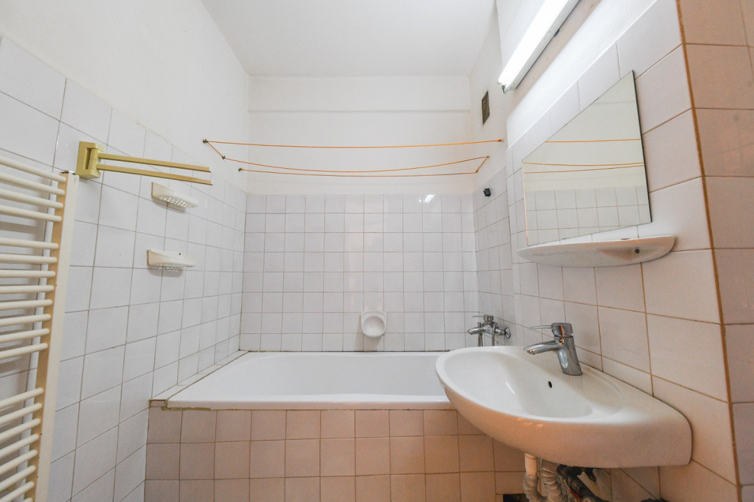 Apartament cu 2 camere, 65 mp, etaj intemediar,zona Calea Floresti