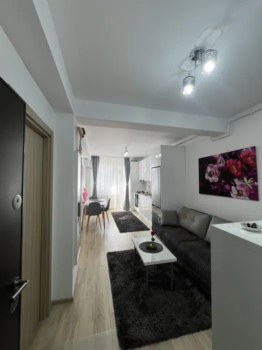 Apartament cu 2 camere, 40 mp, balcon, zona Terra