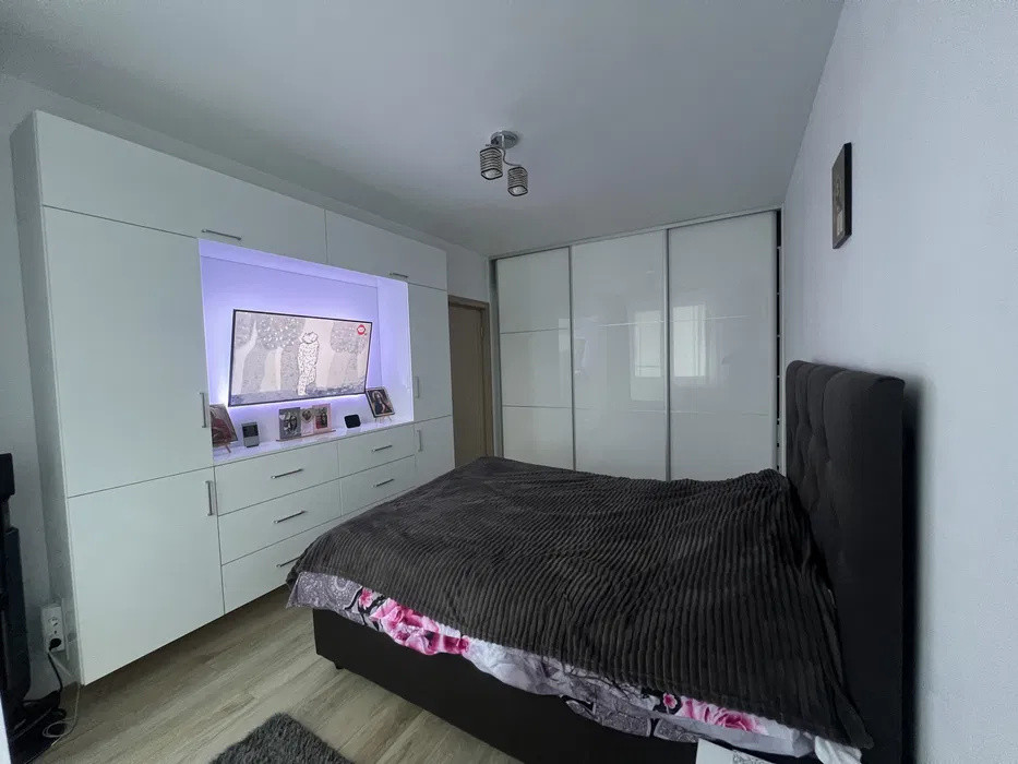 Apartament cu 2 camere, 40 mp, balcon, zona Terra