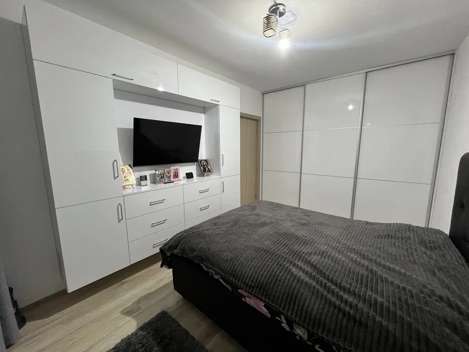 Apartament cu 2 camere, 40 mp, balcon, zona Terra