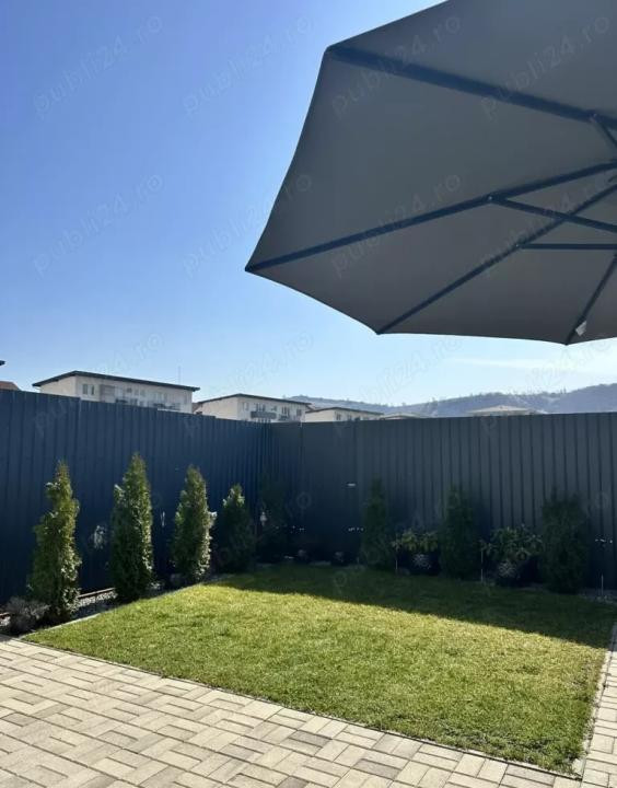 Casa la cheie, 4 camere, Garaj , Ansamblu rezidential privat