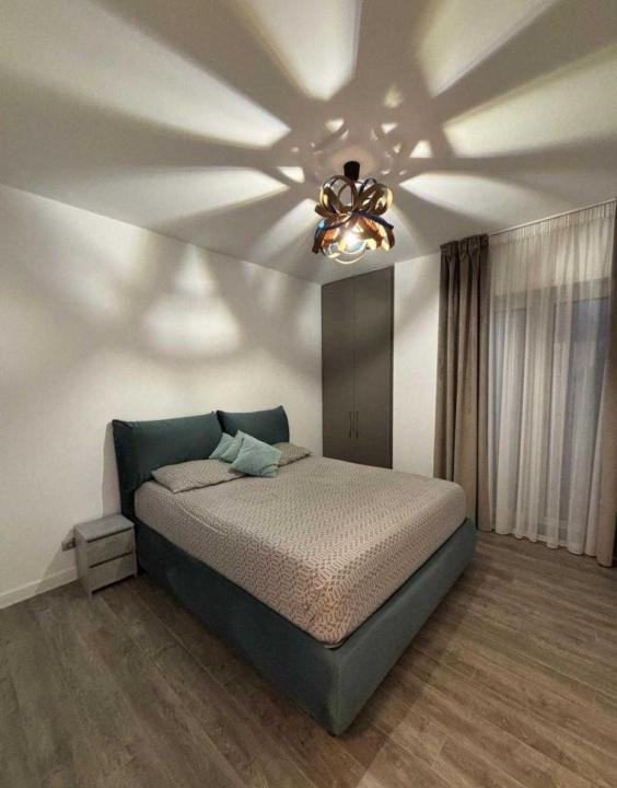 Apartament modern, 3 camere, 53 mp, etaj intermediar, parcare,Zona Mihai Romanul