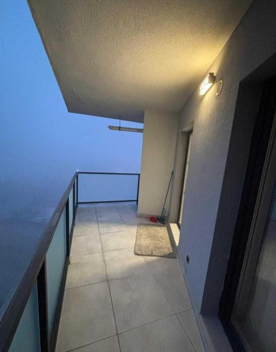 Apartament modern, 3 camere, 53 mp, etaj intermediar, parcare,Zona Mihai Romanul