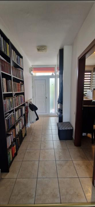 duplex la cheie,zona buna ziua, cu curte si 3 locuri de parcare