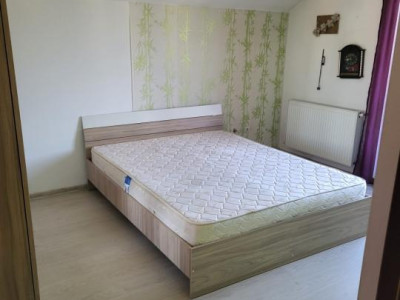 Apartament cu 3 camere zona Eroilor 