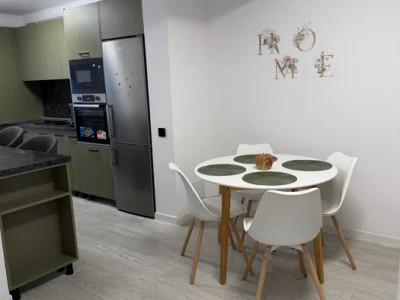 Apartament finisat modern, parcare, zona Eroilor