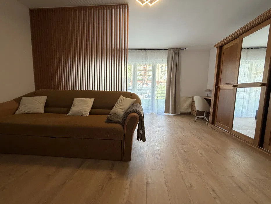 Apartament finisat modern, parcare, zona Eroilor