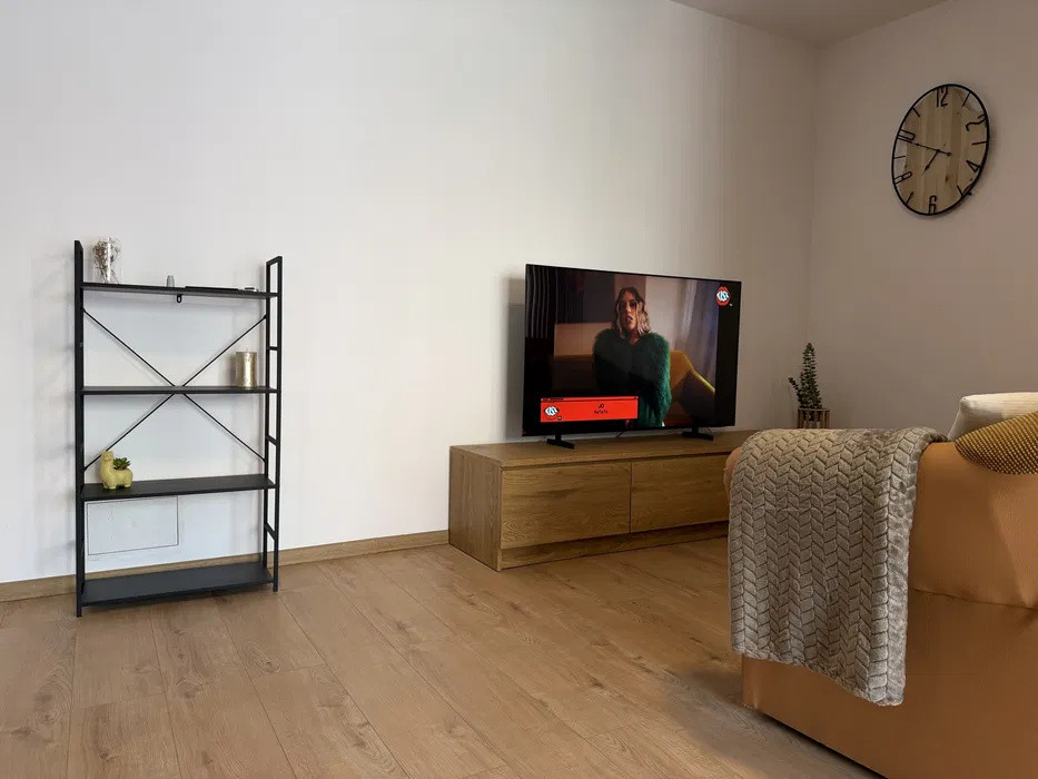 Apartament finisat modern, parcare, zona Eroilor