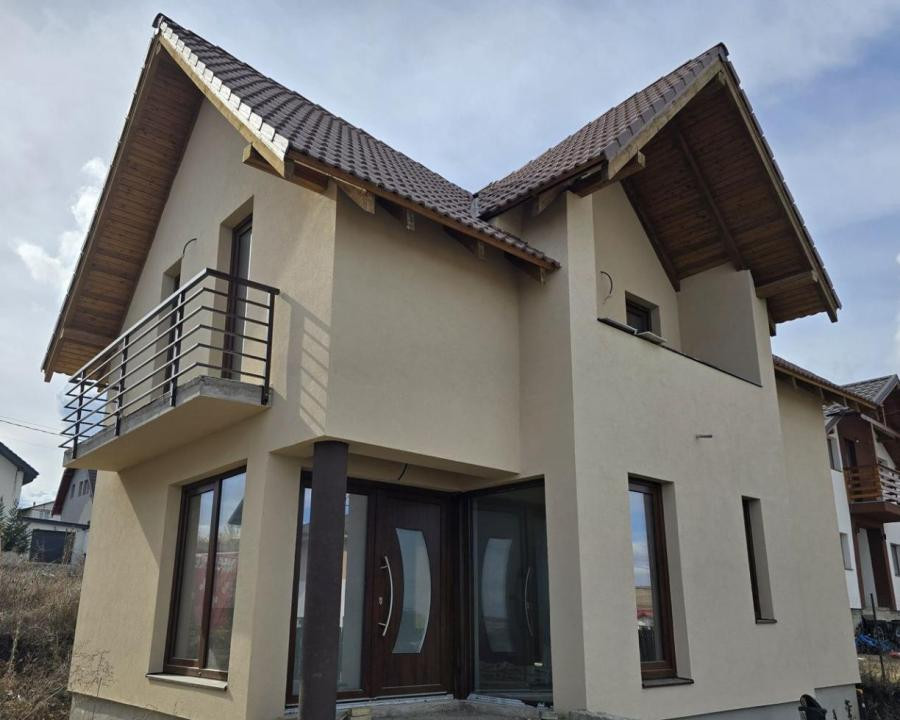 Casa semifinisata 4 camere, CF disponibil, Campenesti