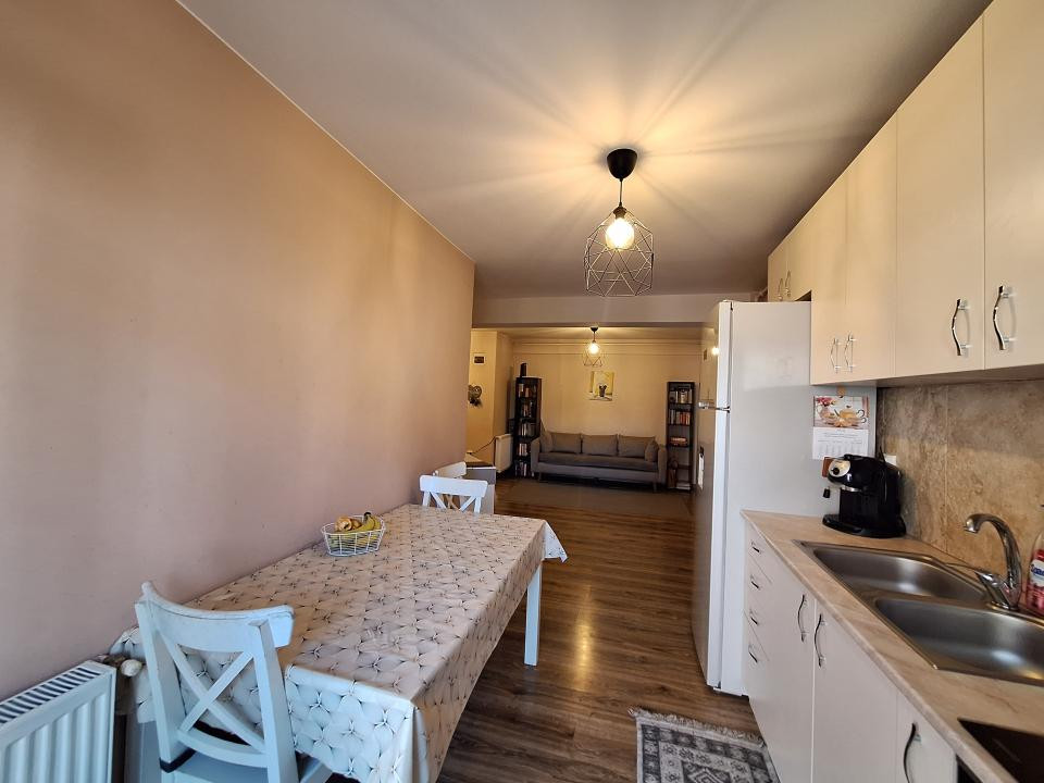 Apartament decomandat, 63,48 mp, balcon, zona Muzeul Apei