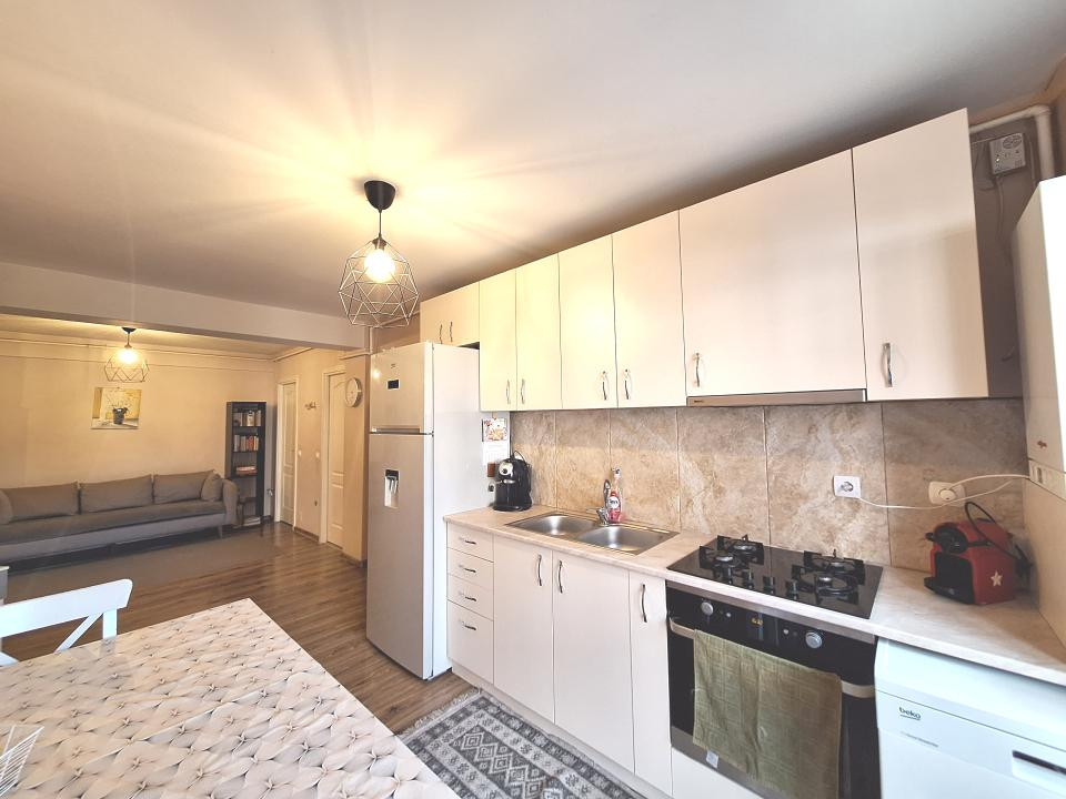 Apartament cu 3 camere, 63,48 mp, balcon, zona Muzeul Apei