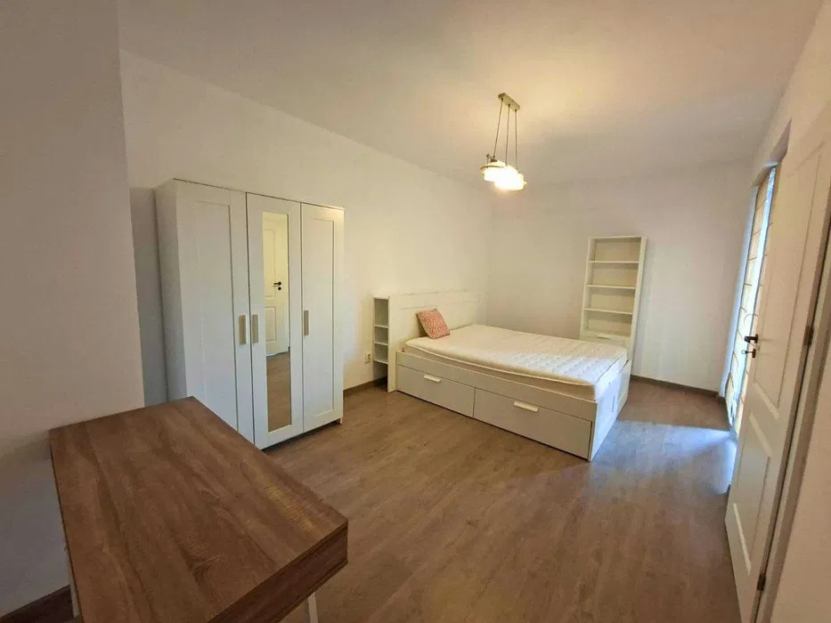 Apartament 3 camere, 61 mp, loc parcare, Zona Semicentrala