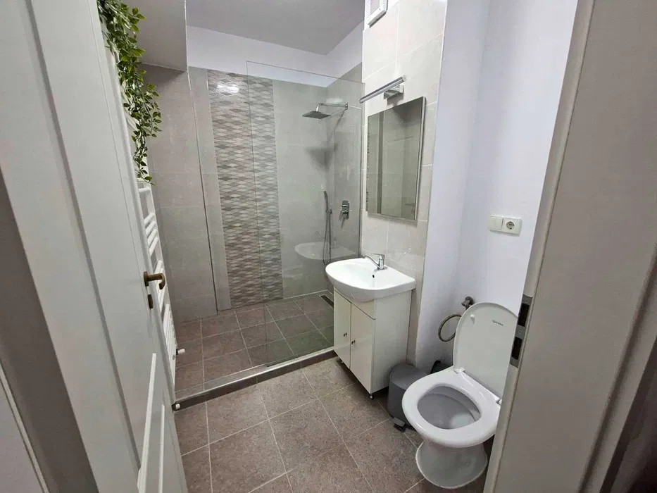 Apartament 3 camere, 61 mp, loc parcare, Zona Semicentrala